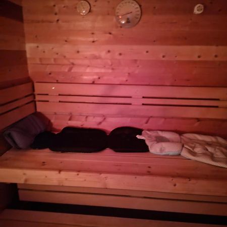 Massage Mit Sauna Und Jakuzzi Hotel Bischofsheim Exterior photo